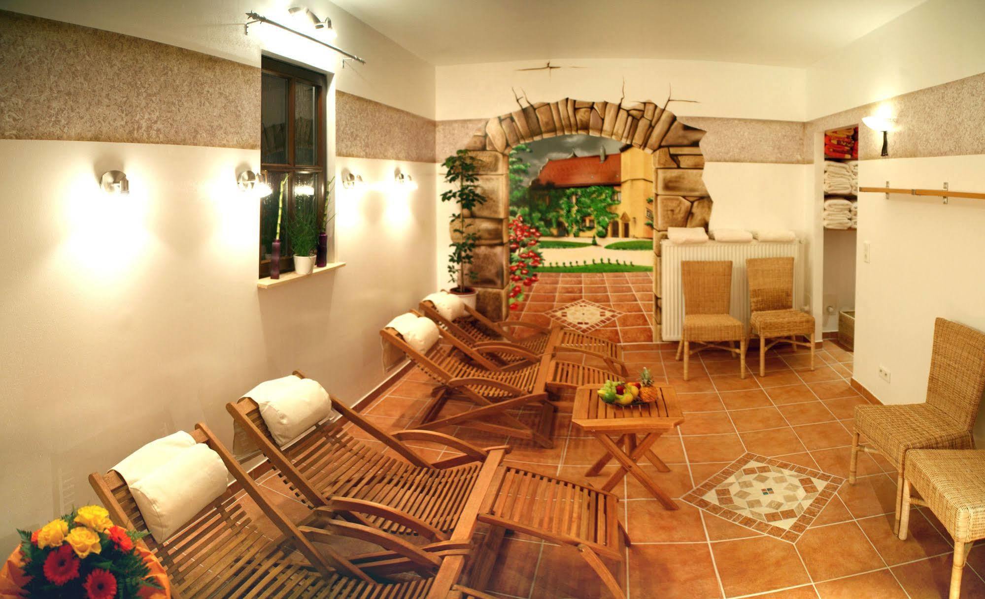 Worners Schloss Weingut & Wellness-Hotel Prichsenstadt Exterior photo